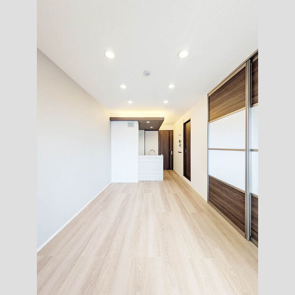 ノーブルラフィネ土呂町302号室 リビング