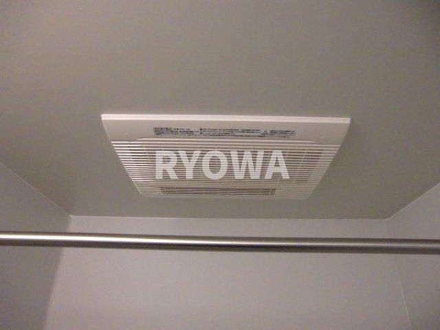 キャラット御徒町 【浴室】掲載の写真は退去前の写真となります。