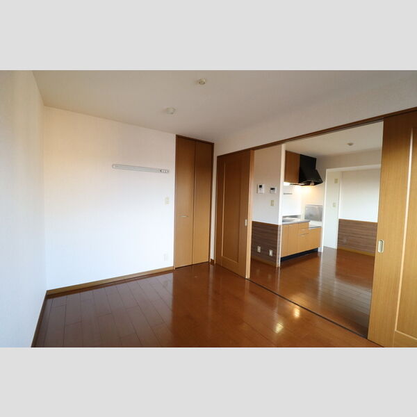 セジュール山の根205号室 洋室