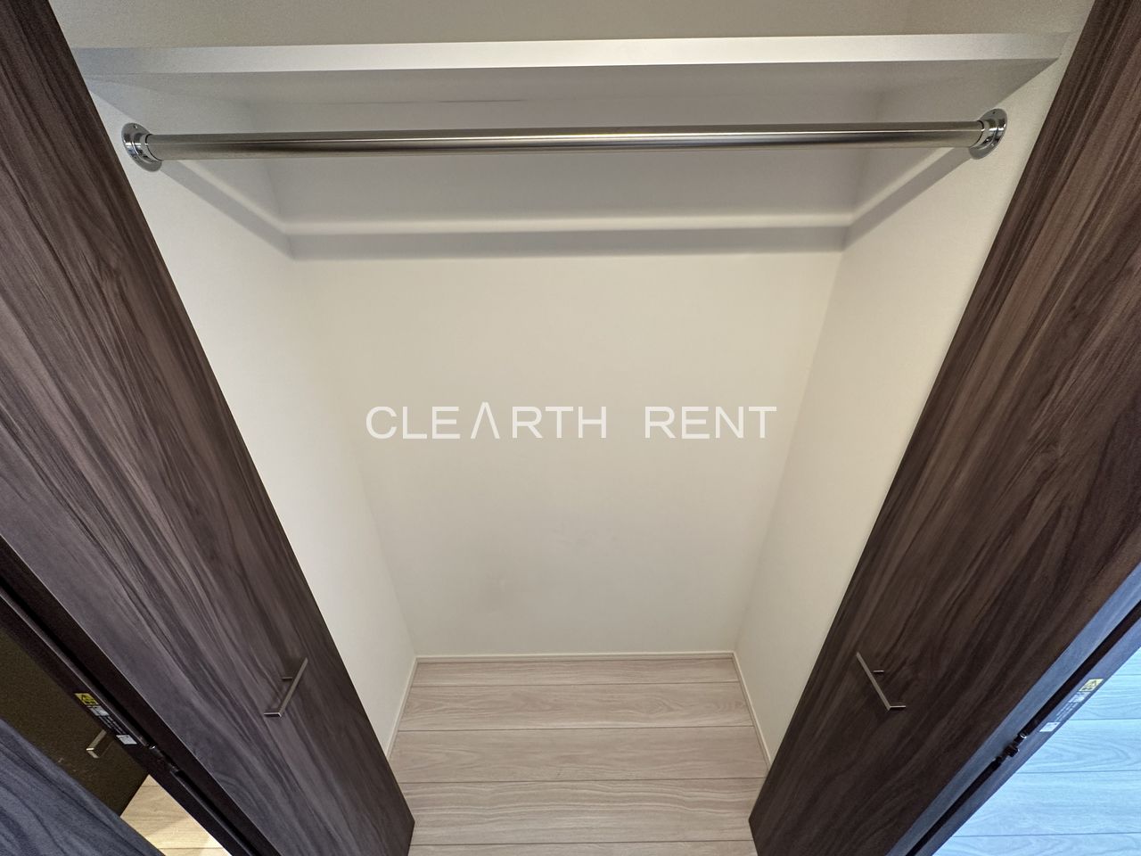 コンシェリア池上 ＴＨＥ ＲＥＳＩＤＥＮＣＥ3階 ハンガーパイプ付きの大容量クローゼット