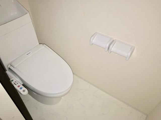 ラック　フィールド シャワー付トイレ