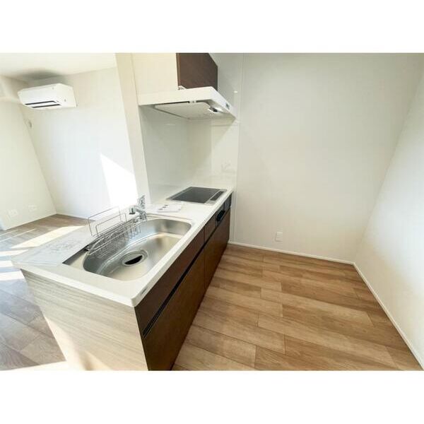 春待坂terrace201号室 キッチン