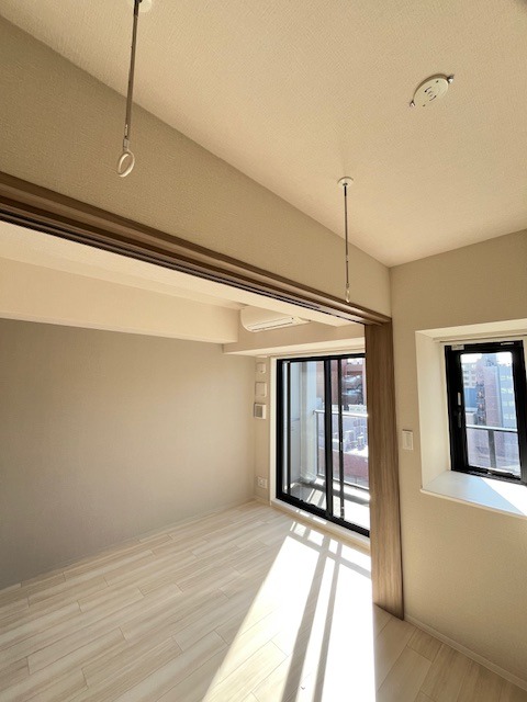ＯＮＥ ＲＯＯＦ ＲＥＳＩＤＥＮＣＥ ＡＳＡＫＵＳＡＢＡＳＨＩ10階 室内物干し