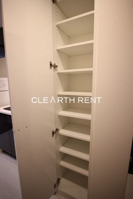 コンシェリア虎ノ門＜ＴＯＫＹＯ ＰＲＥＭＩＵＭ＞ シューズクローゼット