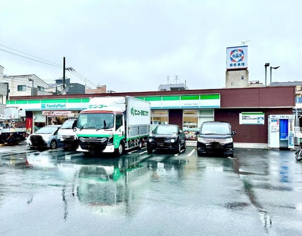 Ｇｒａｃｉａ　ｓｏｌｅ　Ⅲ ファミリーマート磯子丸山二丁目店まで116ｍ