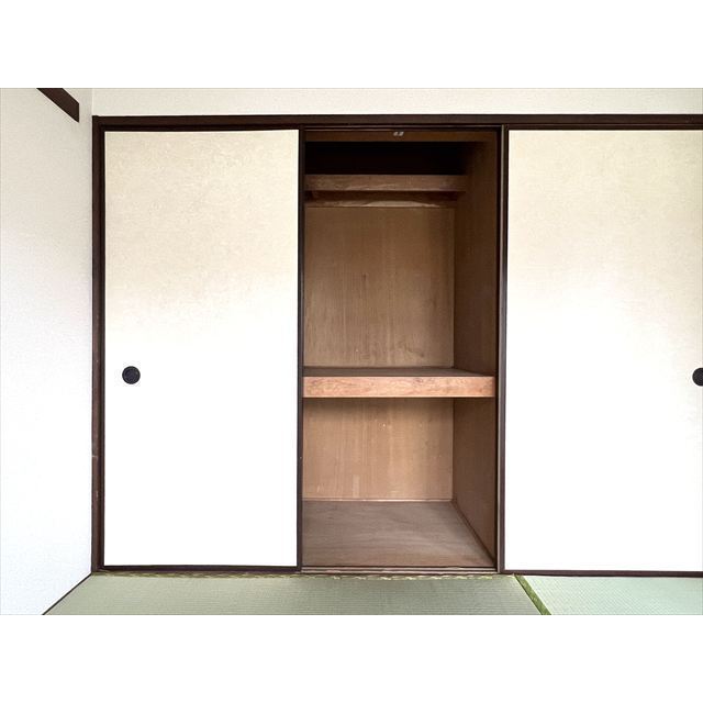 ドミシール吉祥寺 和室の押入