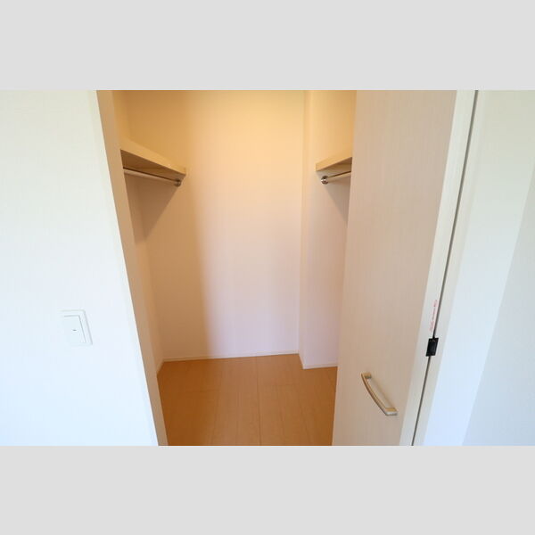 ソフィアクレール　B102号室 ウォークインクローゼット