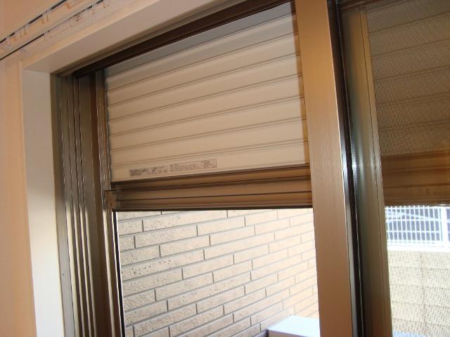 フォレストアーク大森Ⅱ101号室 窓シャッター
