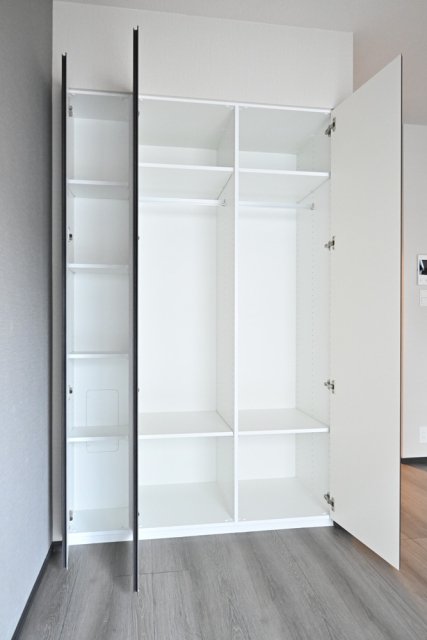 ＧＲＡＮＳＩＴＥ　ＮＡＫＡＭＥＧＵＲＯ7階 クローゼット・収納