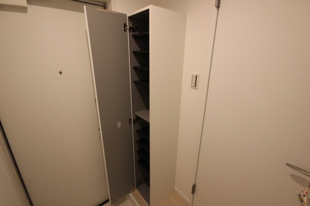 ＣＢ浦和美園エルジュ1階 収納