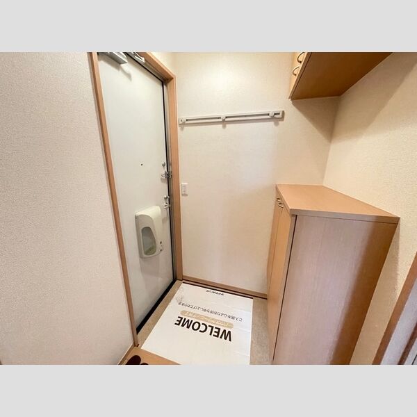グランド ソレーユ301号室 玄関