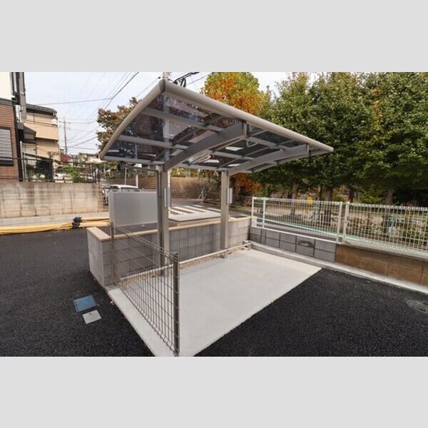 ソレイルKZ101号室 駐輪場