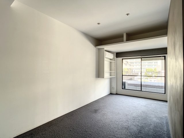 ヴィラロイヤル三番町6階 リビング