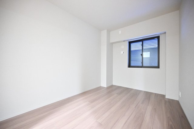 アトラスシティ千歳烏山グランスイート　杜ノ棟3階 洋室1