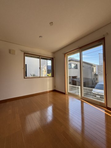 ガーデンホームズ0101号室 リビング