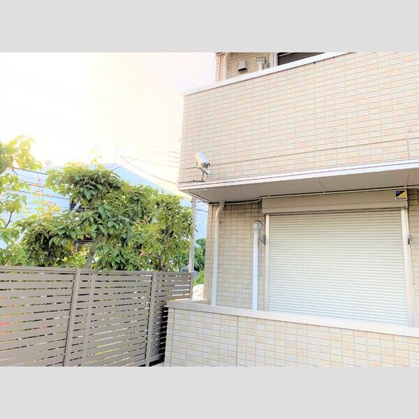 ブラン・ピエール ベランダー側防犯カメラ