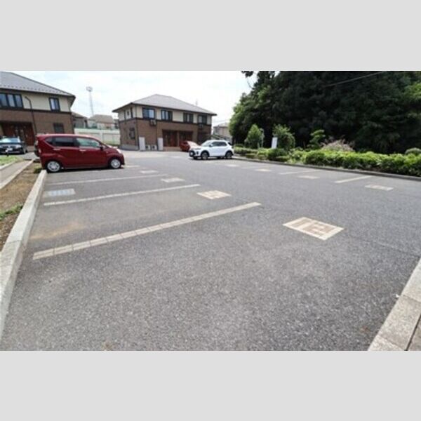 フォレステージ　B101号室 駐車場