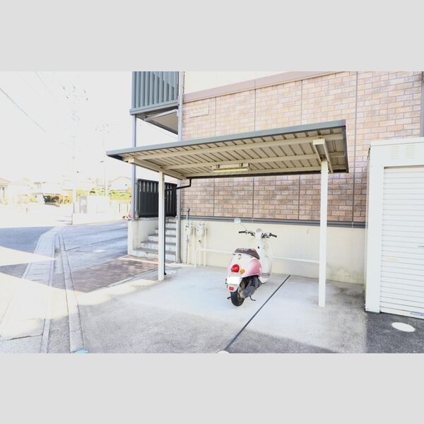 センプレヴェルデ 駐輪場