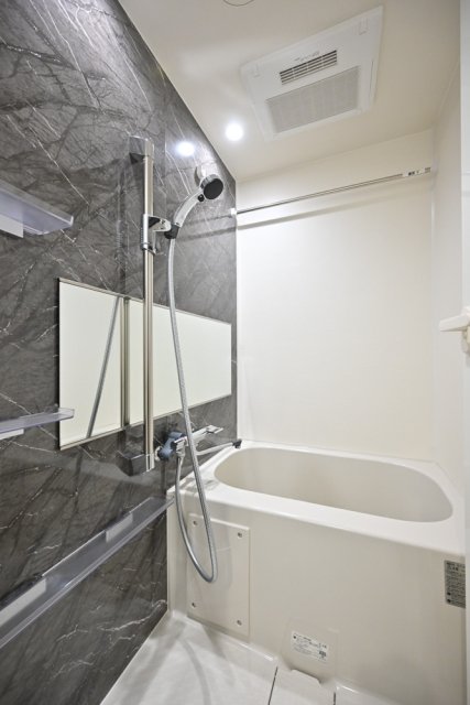 ＧＲＡＮＳＩＴＥ　ＮＡＫＡＭＥＧＵＲＯ3階 お風呂