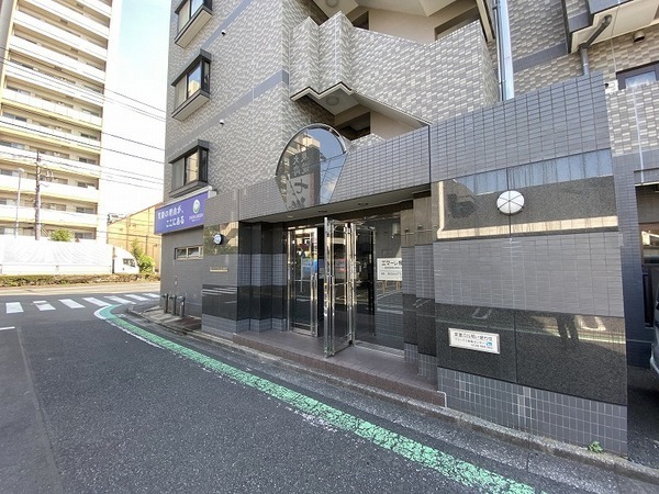 エマーレ新小岩201号室 エントランス