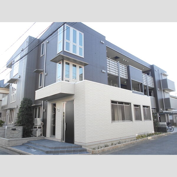 ファミール301号室 外観