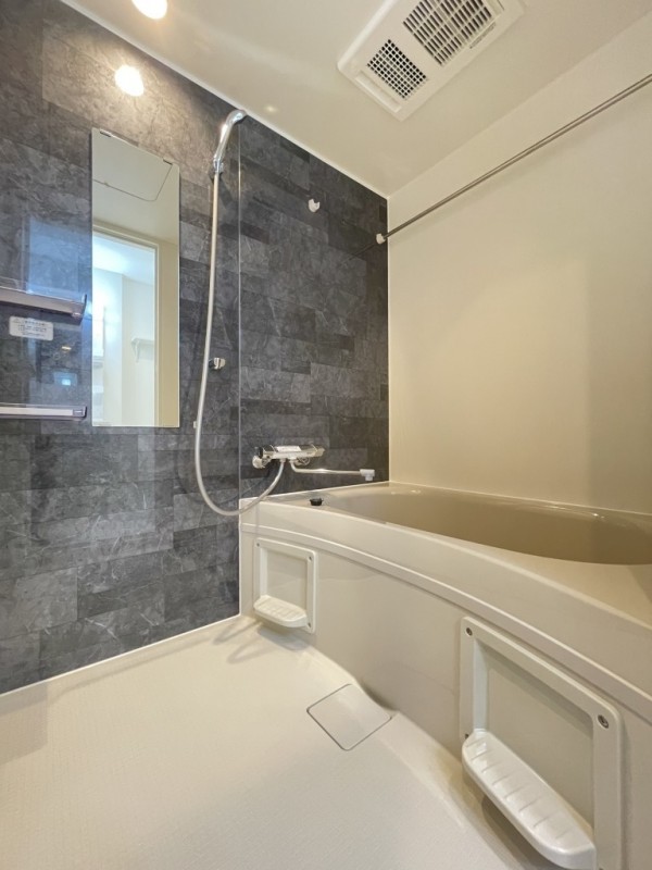 ＢＩＢＬＩＯ　ＳＵＧＡＭＯ3階 リビング