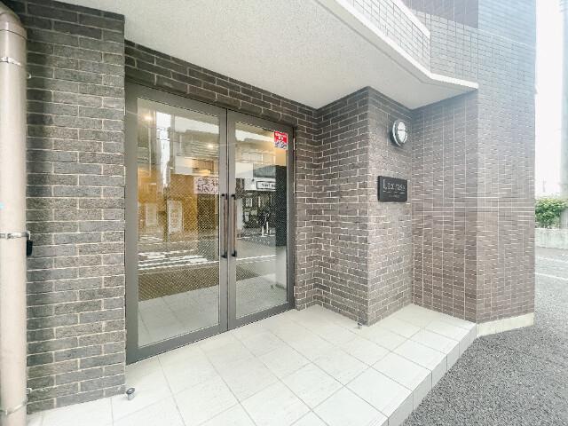 ラクラス菊名 エントランス