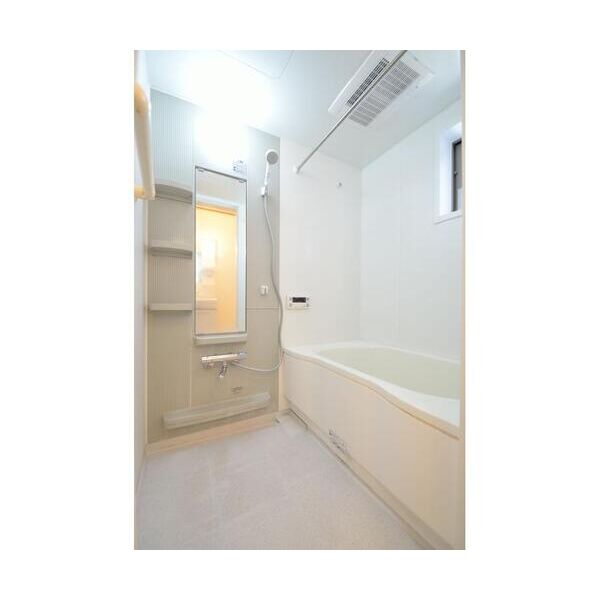 ソレイユ・駒場101号室 お風呂