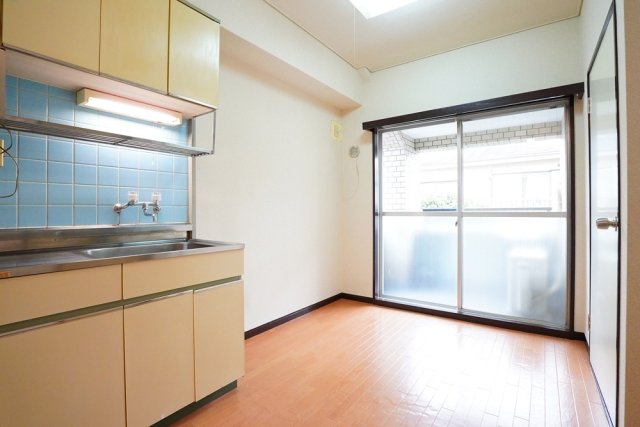 FC若宮コーポ リビング