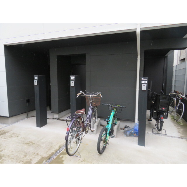 SUMIKA中野新橋1階 駐輪場