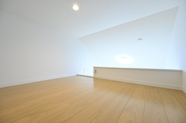 ロイド二子新地2階 ロフト