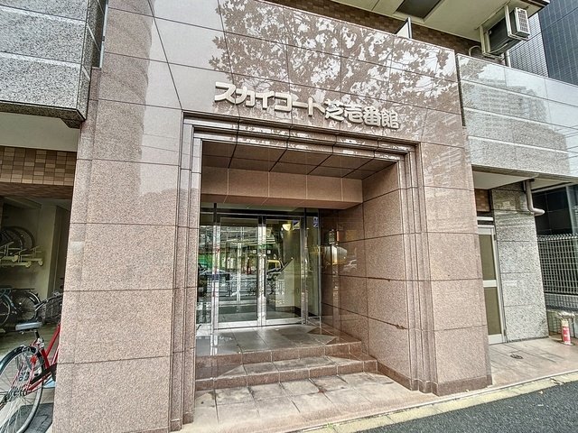 スカイコート芝壱番館3階 エントランス