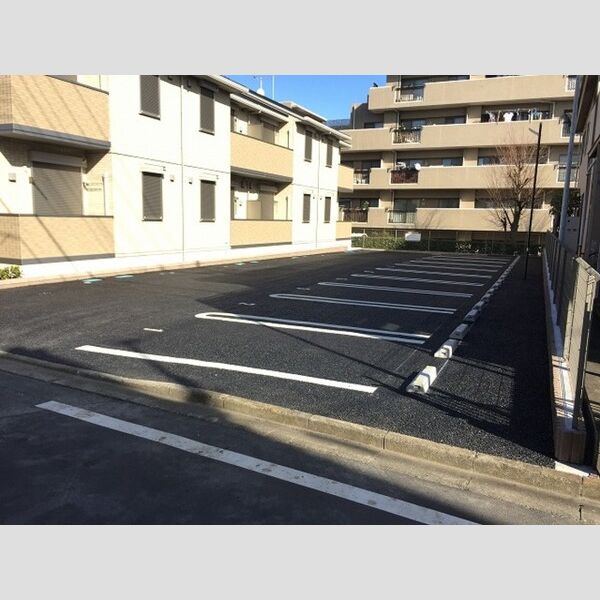 サニーフラット 駐車場