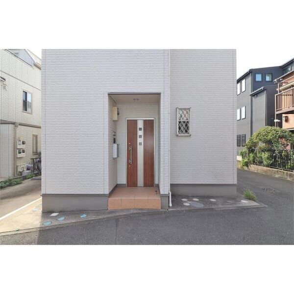 メゾン宝 エントランス