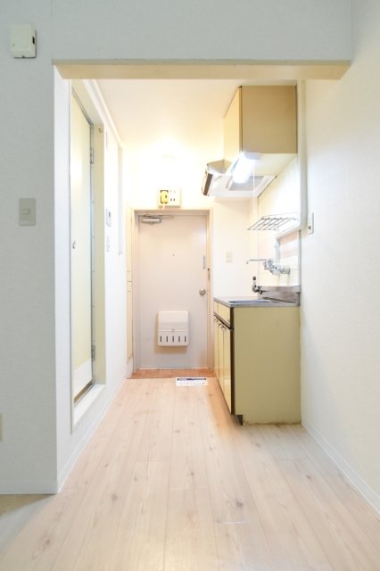 メゾン・ド・エテール1階 玄関