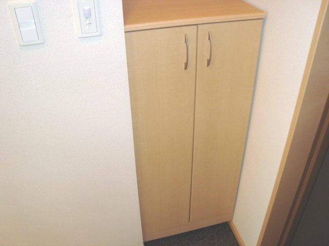 スモールウィン 下駄箱