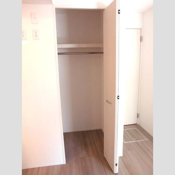 アンジュール西小岩102号室 クローゼット