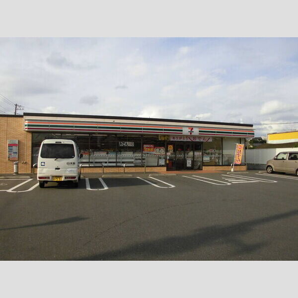 ルミナーレ町田102号室 セブンイレブン町田相原駅南店(500m)