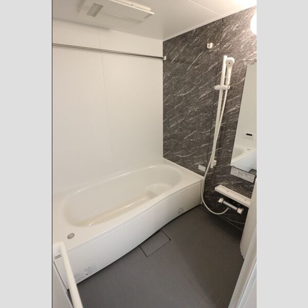 ハイピクチャー　　E棟302号室 バスルーム