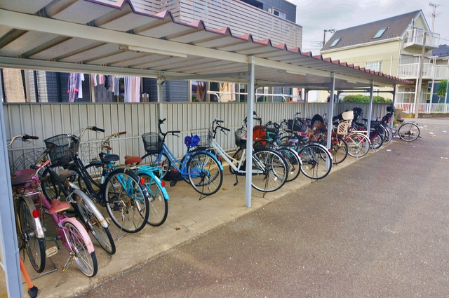 ルミエール山王Ｂ0306号室 駐輪場　※実際の使用状況とは異なります(現況優先)