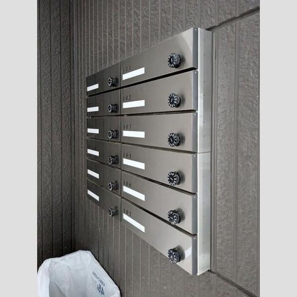 Villa Hermitage Court 集合ポスト