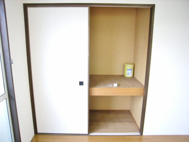 アートフル東村山0201号室 収納