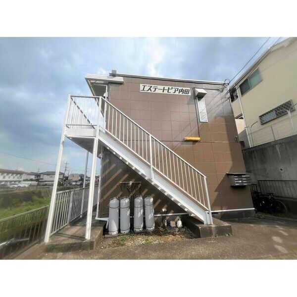 エステートピア内田201号室 エントランス