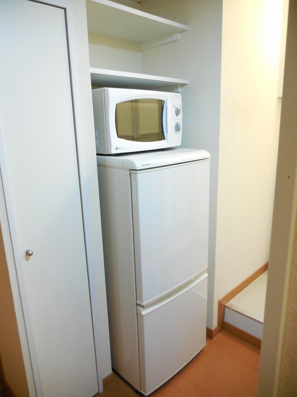 レオパレスハート105号室 電子レンジ・冷蔵庫などの家電付き