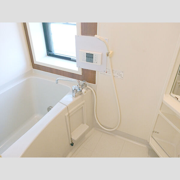 グリーンヒルズ201号室 浴室　追い焚き給湯付