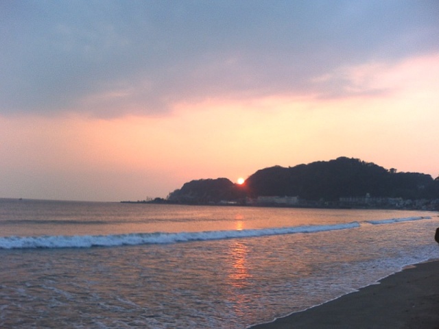 鎌倉サニーサイド 夕焼けの由比ガ浜まで散歩もできます