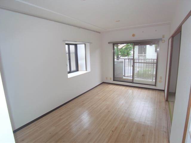 河北松戸ハイツ 写真は１０７号室です。