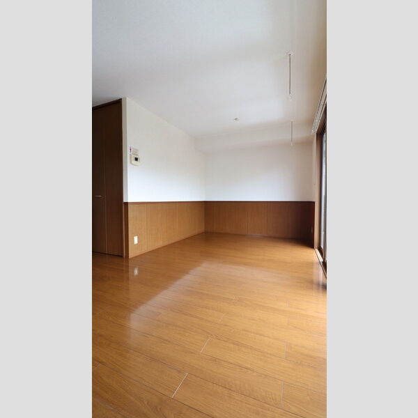 Rose Villa(ローズヴィラ)　D LDK13.5帖
