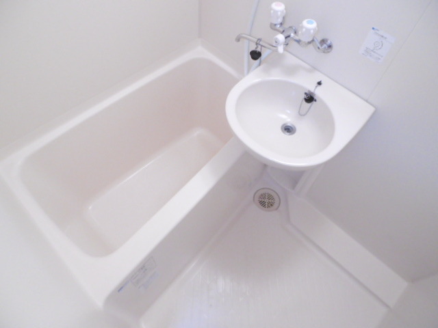 ロイヤルコート・オガワ0605号室 バス