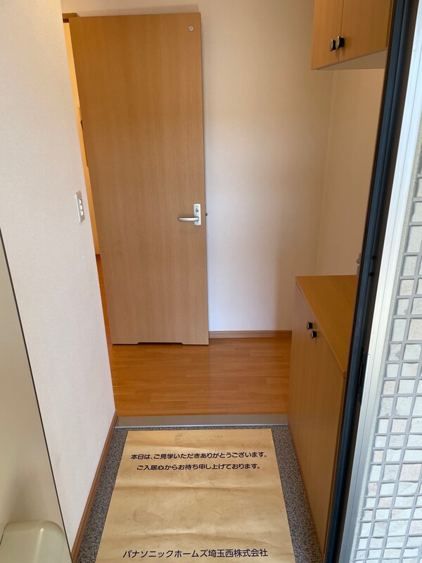 メゾンドールⅥ 玄関